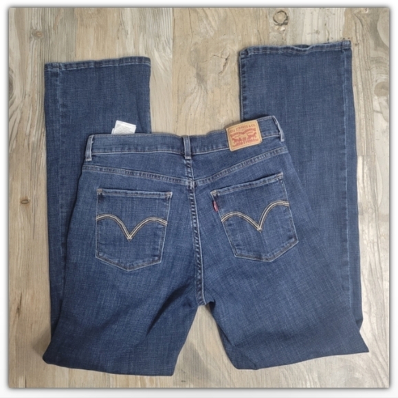 Levi's Classic Boot Cut jeans size 8 - Picture 2 of 5